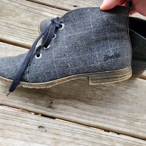 Blowfish black Oxford tweed size 9 shoes, lace up